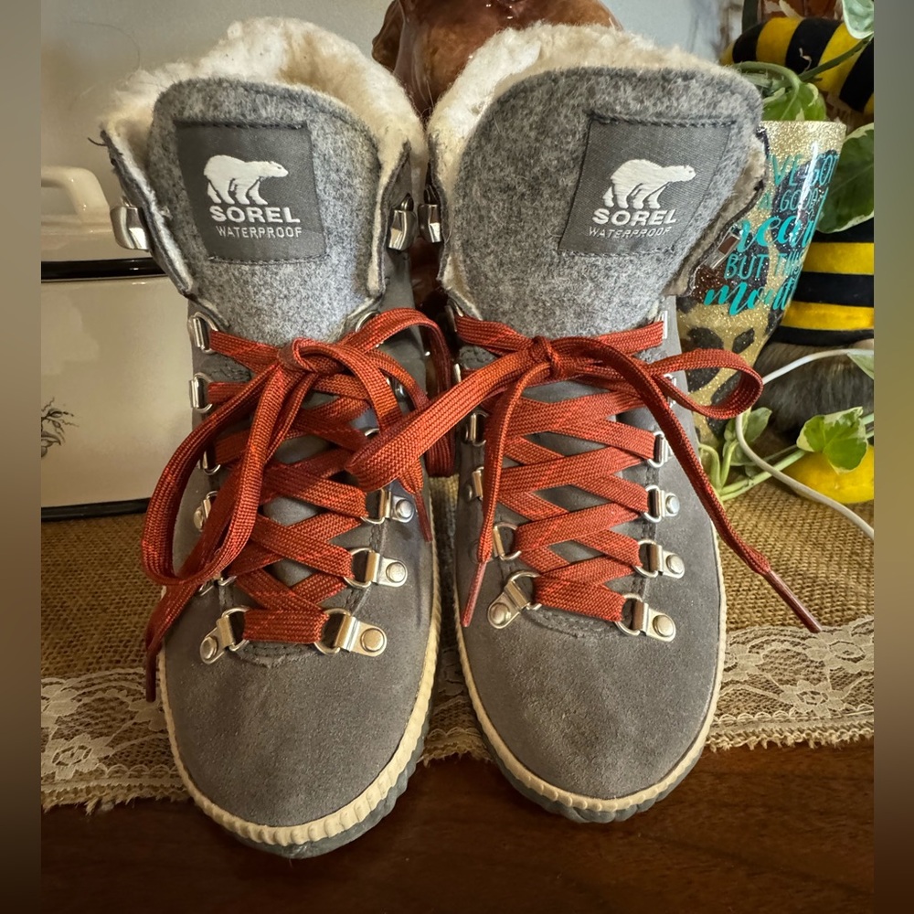Sorel Gray Boots with Red Laces